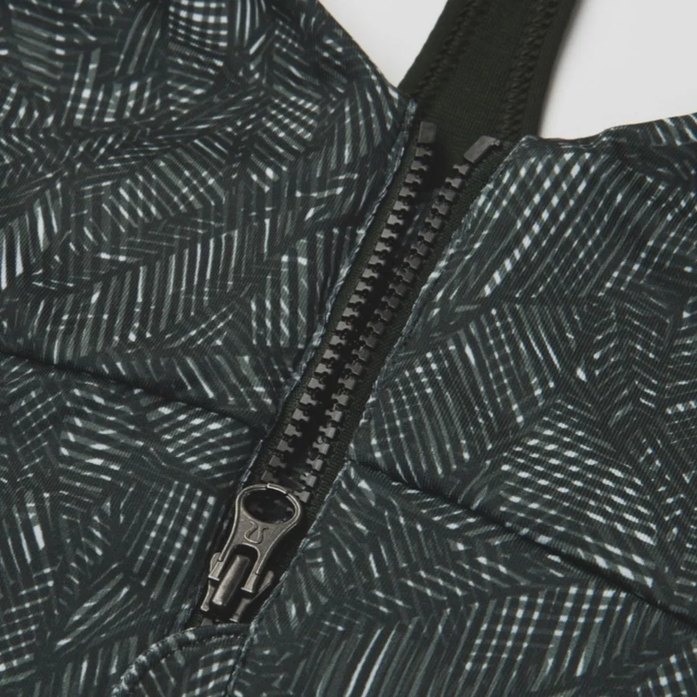 Lululemon Cool to Street Bra
Jazzy White Gator Green / Gator Green Size 4 - Picture 8 of 17